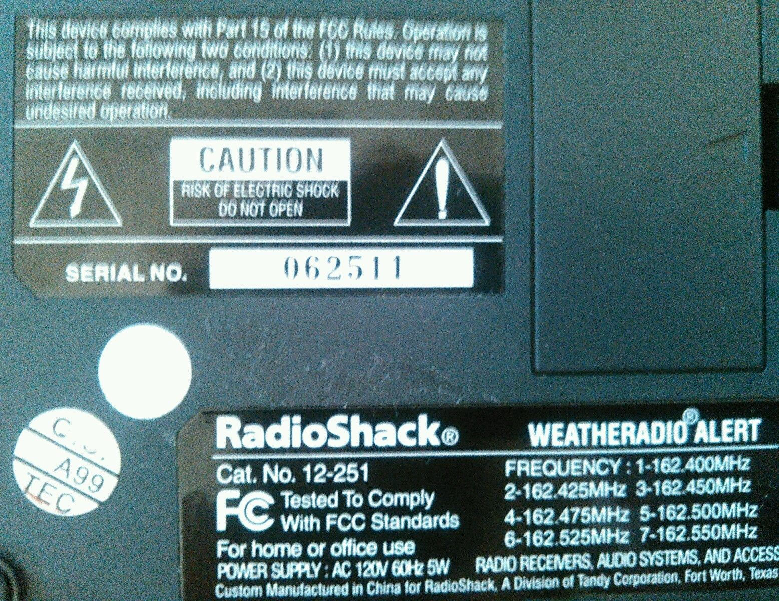 RadioShack NOAA Weatheradio Alert {USA Catalog Number: 12-251}